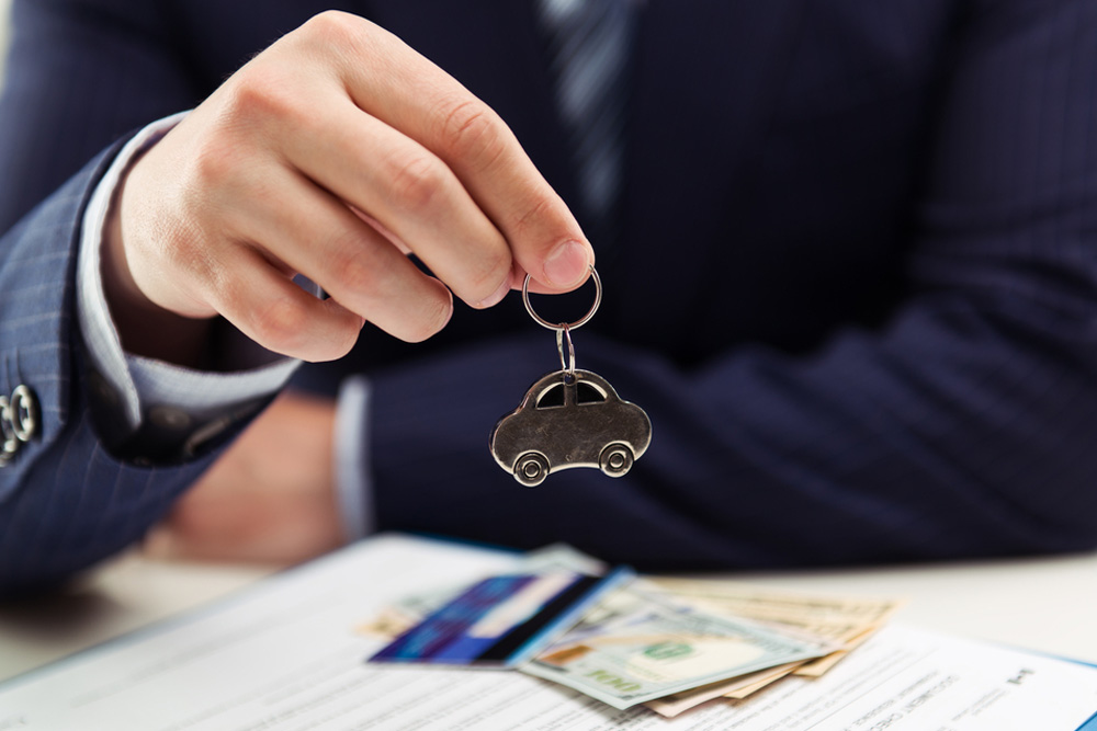 The Safest Ways to Accept Payment for a Vehicle: Comparing Checks, Wires, and Cash